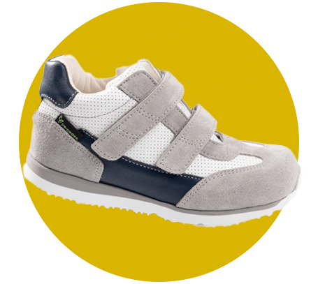 Sportlicher Halbschuh mit Klettverschlüssen