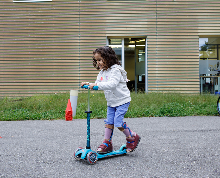 Kinderorthesen können den Bewegungsspielraum beim Spielen erhöhen
